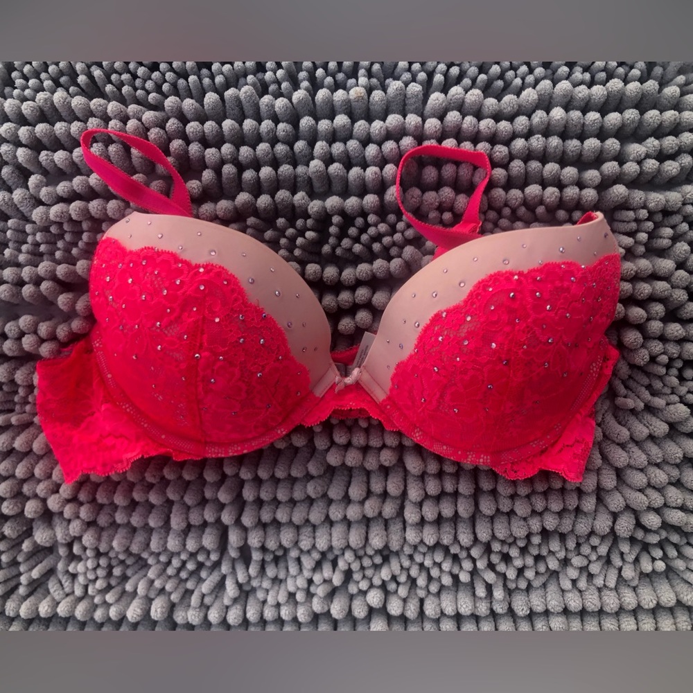Victoria’s Secret bra